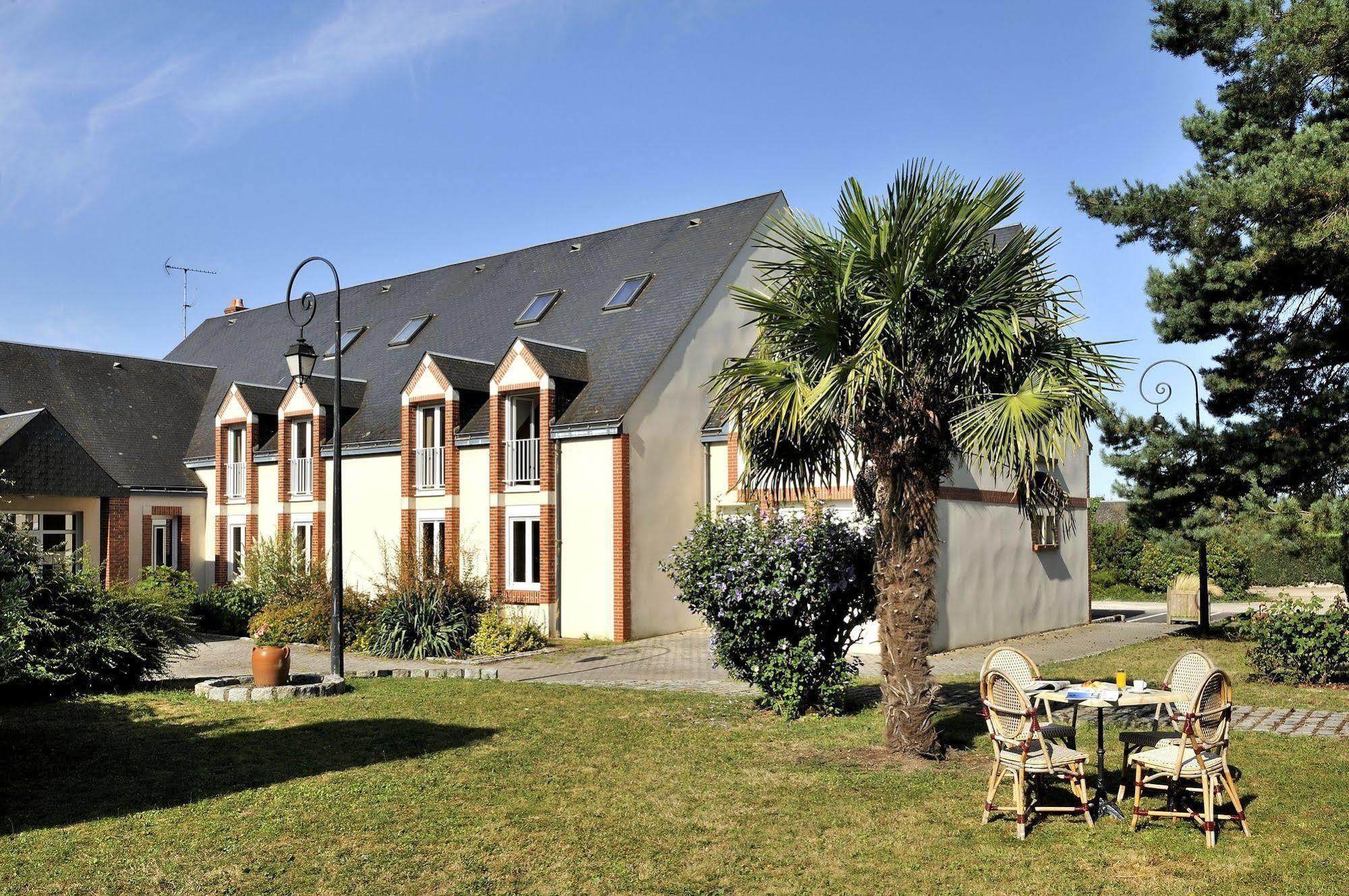 Logis Hotel Restaurant Du Labrador Saint-Benoit-sur-Loire Екстер'єр фото